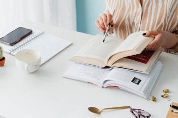 Can You Read Two Books at Once? The Minds of Multitaskers